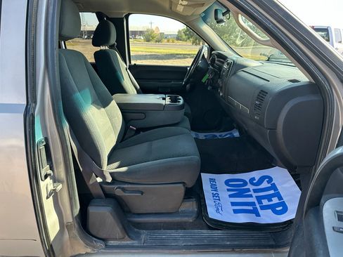 Used 2008 Chevrolet Silverado 1500 LT w/ Power Pack Plus image 9