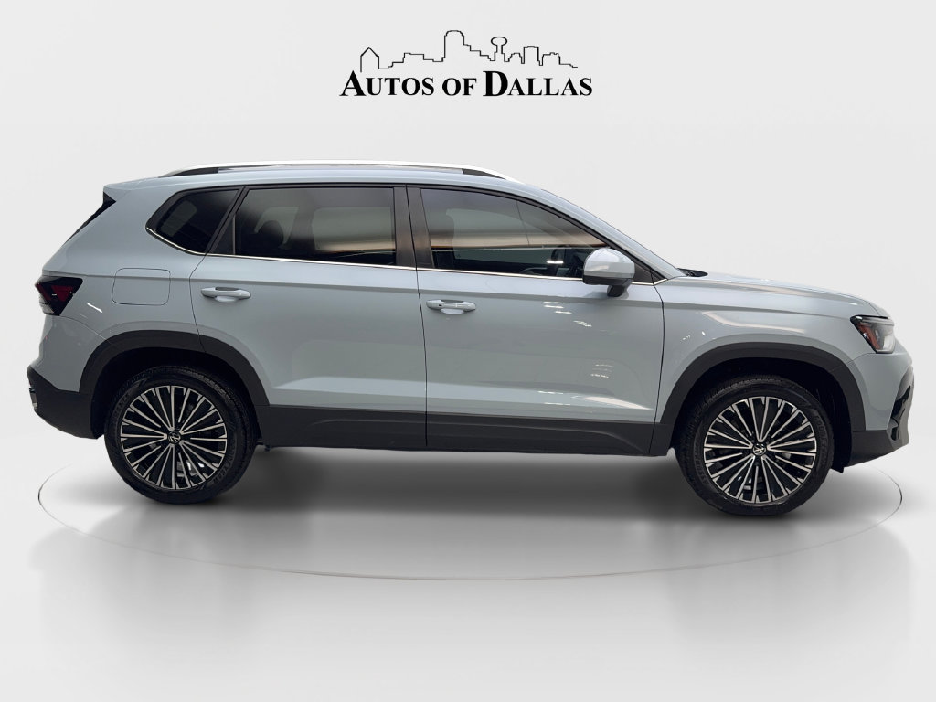 Used 2025 Volkswagen Taos SE FWD image 11