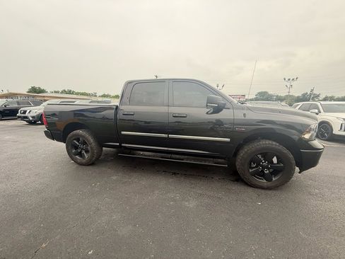 Used 2018 RAM 1500 Big Horn AWD/4WD image 2