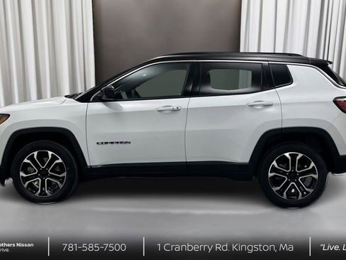 Used 2023 Jeep Compass Limited image 8