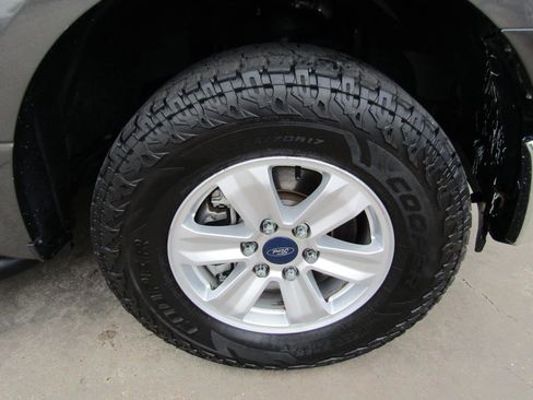 Used 2015 Ford F150 XLT image 7