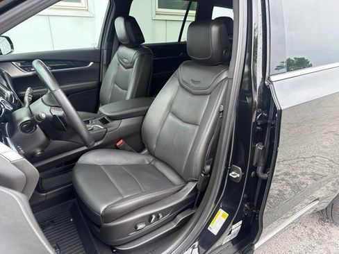 Certified 2023 Cadillac XT6 Premium Luxury w/ Technology Package AWD/4WD image 11