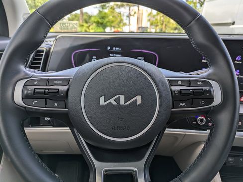 Certified 2023 Kia Sportage EX FWD image 21