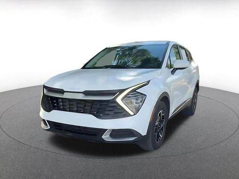 Used 2025 Kia Sportage LX AWD/4WD image 8