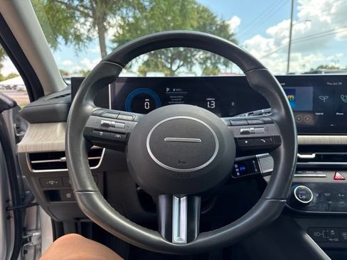 Used 2025 Hyundai Sonata SEL FWD image 32