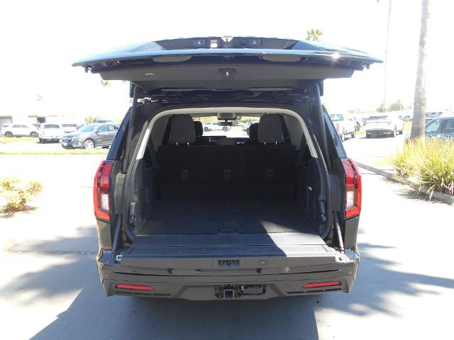 Certified 2025 Ford Expedition Max Active RWD image 5