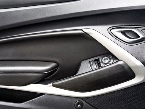 Used 2023 Chevrolet Camaro LT image 10