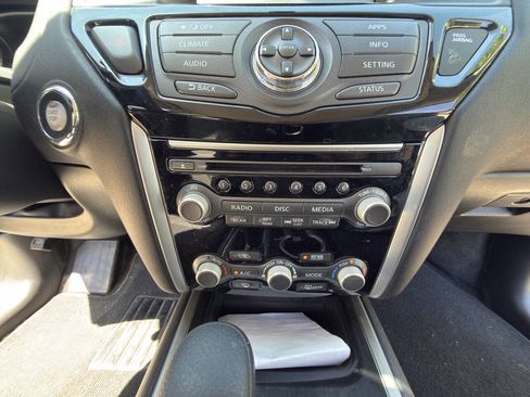 Used 2017 Nissan Pathfinder S AWD/4WD image 56
