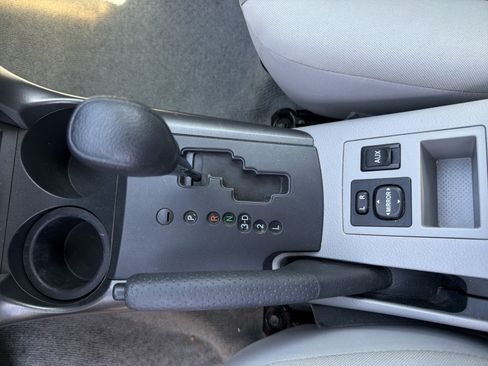 Used 2011 Toyota RAV4 2WD w/ Base L4 Extra Value Pkg image 13