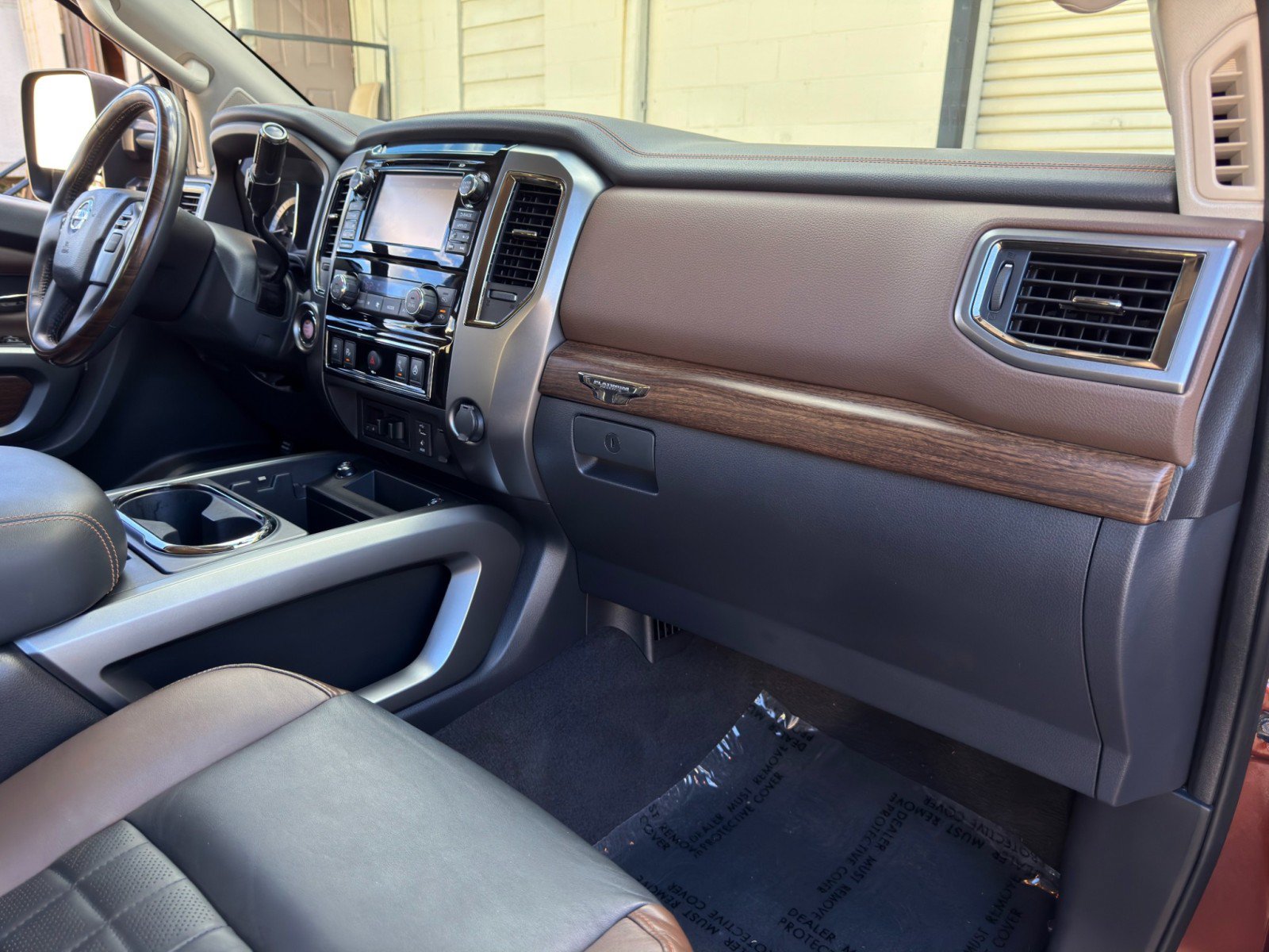 Used 2016 Nissan Titan Platinum Reserve RWD image 13