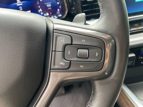 Used 2025 Chevrolet Silverado 1500 High Country w/ High Country Premium Package AWD/4WD image 31