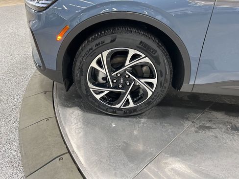 New 2026 Lincoln Nautilus Premier w/ Equipment Group 102A AWD/4WD image 37