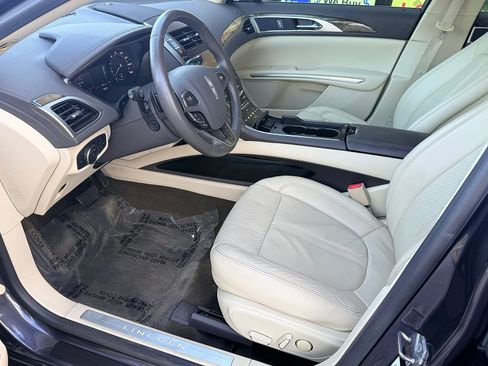 Used 2013 Lincoln MKZ AWD image 26