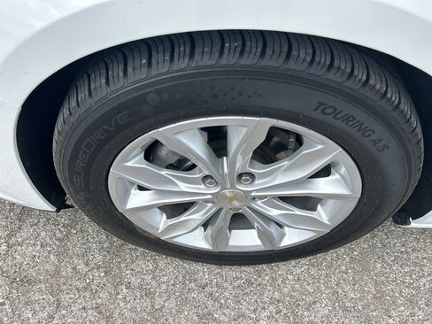 Used 2022 Chevrolet Malibu LT FWD image 10