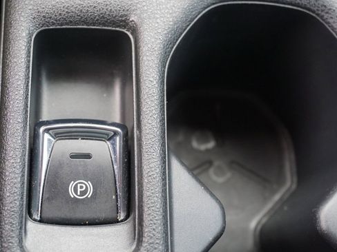 Certified 2023 Nissan Leaf SV Plus image 22