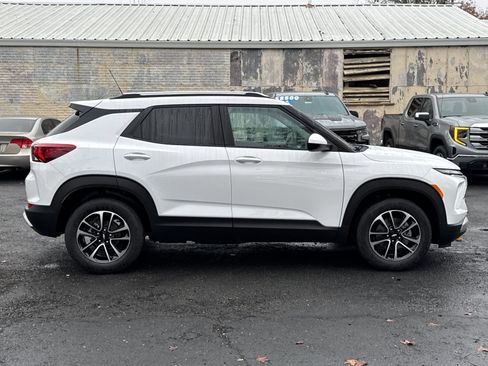 New 2026 Chevrolet TrailBlazer LT w/ Driver Confidence Package image 2