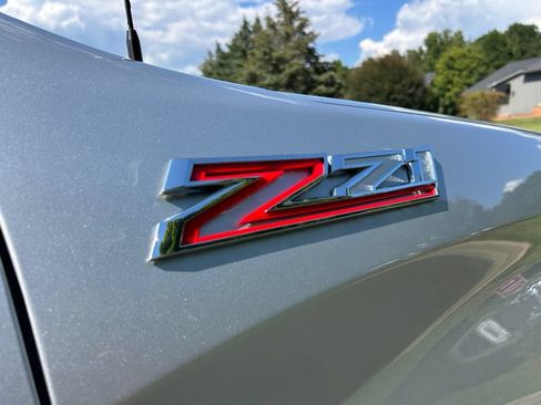 Used 2022 Chevrolet Silverado 1500 LTZ w/ LTZ Premium Package AWD/4WD image 30