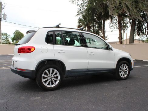 Used 2017 Volkswagen Tiguan Limited w/ Premium Package FWD image 16