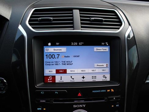 Used 2017 Ford Explorer Sport w/ Equipment Group 401A image 9