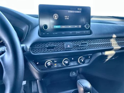 Certified 2025 Honda HR-V Sport image 18