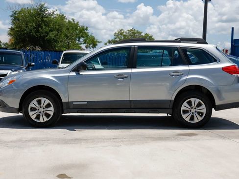 Used 2011 Subaru Outback 2.5i AWD/4WD image 3