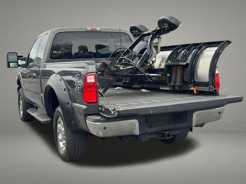 Used 2016 Ford F250 XLT w/ XLT Premium Package AWD/4WD image 3