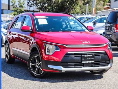 Certified 2025 Kia Niro EX