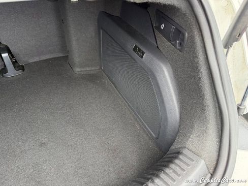 Used 2013 Volkswagen Beetle TDI image 10