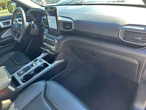Used 2020 Ford Explorer ST w/ ST Street Pack image 10