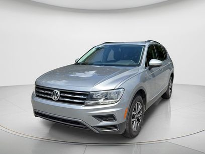 Used 2020 Volkswagen Tiguan SE w/ Panoramic Sunroof Package