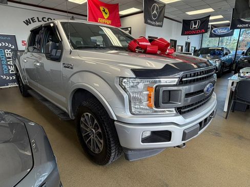 Used 2019 Ford F150 XLT w/ Equipment Group 302A Luxury AWD/4WD image 3