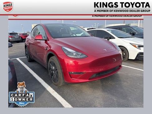 Used 2024 Tesla Model Y 2WD image 1