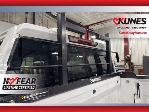 Used 2025 Chevrolet Silverado 1500 LT image 39