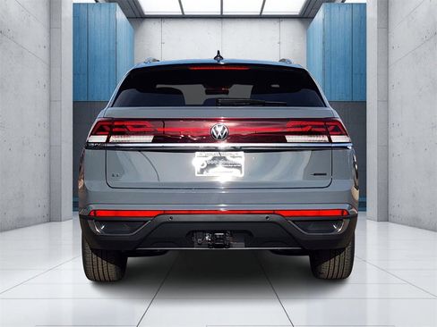 New 2026 Volkswagen Atlas Cross Sport SE image 24
