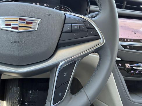 Certified 2023 Cadillac XT5 Premium Luxury FWD image 30