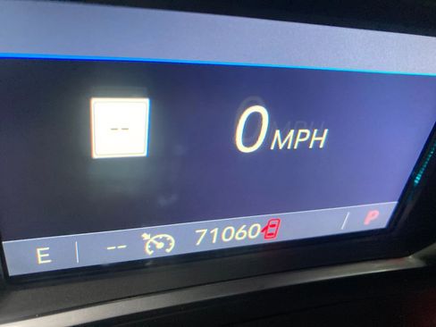 Used 2021 Chevrolet Equinox Premier image 21