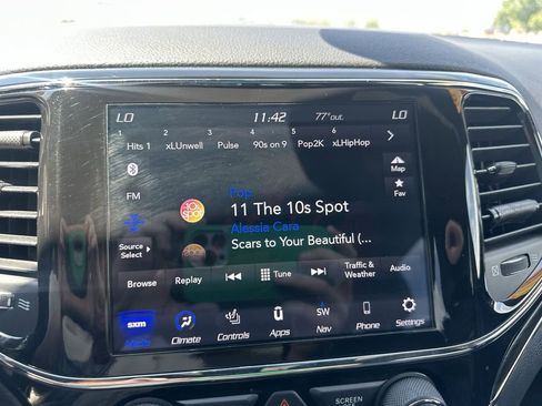 Used 2021 Jeep Grand Cherokee Limited image 22