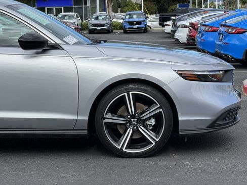 Used 2024 Honda Accord Sport image 29