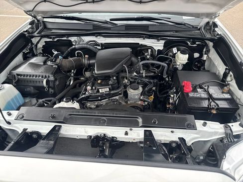 Used 2022 Toyota Tacoma SR5 RWD image 43