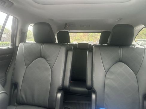 New 2026 Toyota Highlander Platinum AWD/4WD image 28