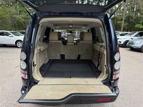 Used 2016 Land Rover LR4 HSE LUX AWD/4WD image 24