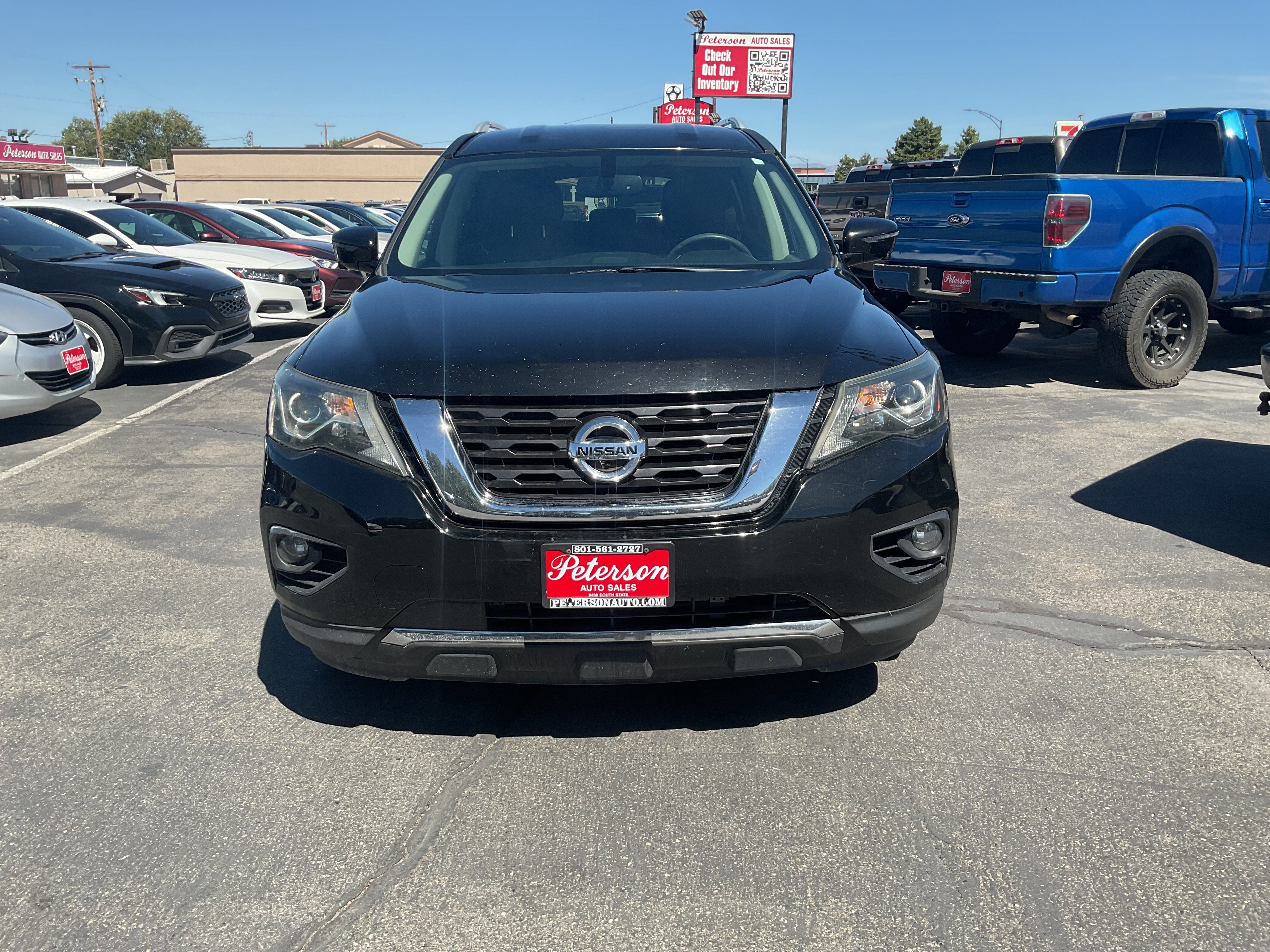Used 2017 Nissan Pathfinder SL AWD/4WD image 3