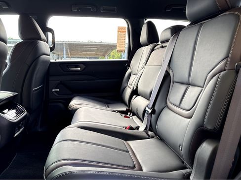 New 2026 Nissan Armada SL image 20