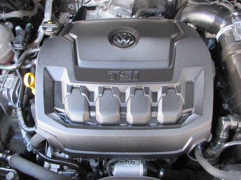 Used 2020 Volkswagen Tiguan SE R-Line AWD/4WD image 51