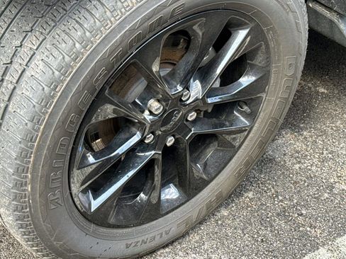 Used 2023 Jeep Wrangler Unlimited Sahara w/ Cold Weather Group image 5