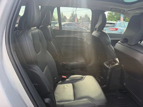 Used 2025 Volvo XC90 T8 Ultra AWD/4WD image 27
