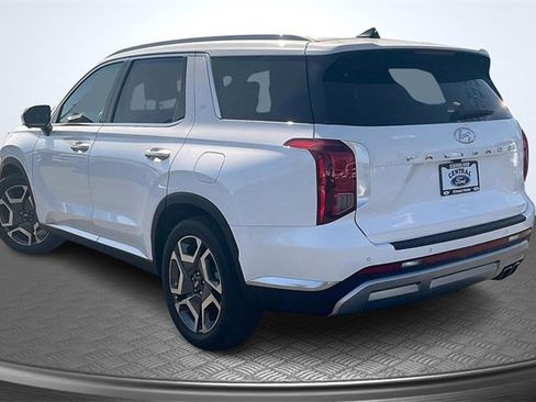 Used 2024 Hyundai Palisade Limited image 2