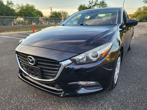 Used 2018 MAZDA MAZDA3 Sport FWD image 3