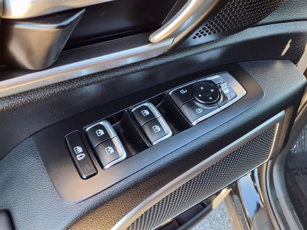 Certified 2024 Kia Telluride LX FWD image 19