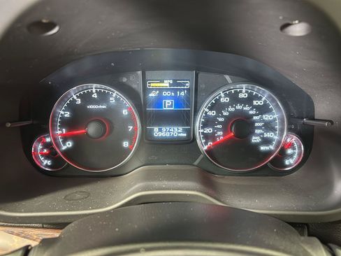 Used 2013 Subaru Legacy 2.5i Limited AWD/4WD image 3